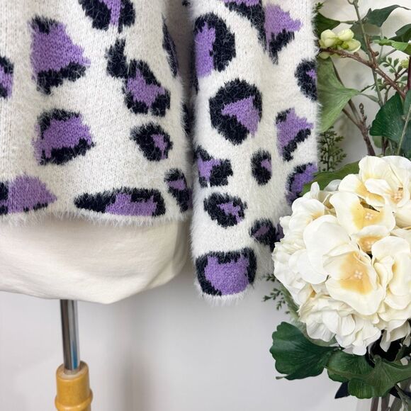 Moon River Lilac Leopard Funnel Neck Sweater | Large | Anthropologie - Picture 5 of 11